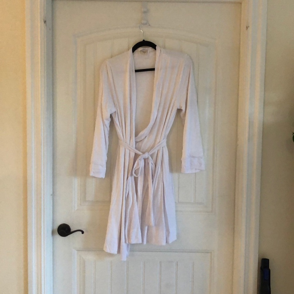 Cool Nights Short Robe by Soma in White